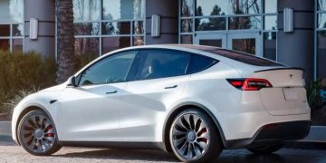 Tesla расширила гамму кроссоверов Model Y