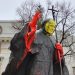 В Польше осквернили памятник Иоанну Павлу II