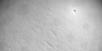 Вертолет Ingenuity летит быстрее и выше, чем когда-либо прежде, во время 49-го полета на Марсе