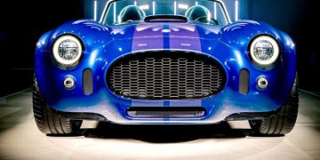 AC Cobra GT Roadster: поколение новое, а стиль — старый