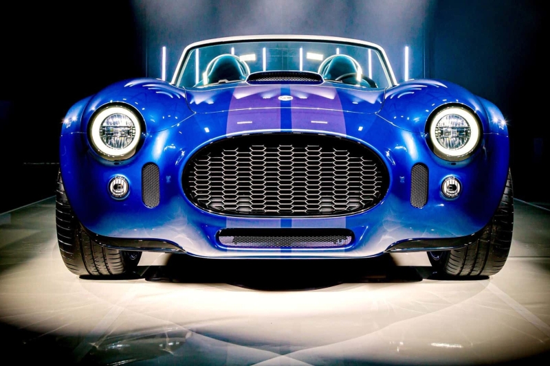 AC Cobra GT Roadster: поколение новое, а стиль — старый