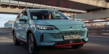 Гибридный кроссовер Skywell HT-i: ЦЕНЫ для России