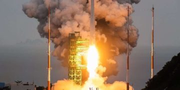 Южная Корея успешно запустила ракету «Нури»