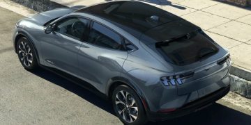 Кроссовер Ford Mustang Mach-E: модернизация и снижение цен