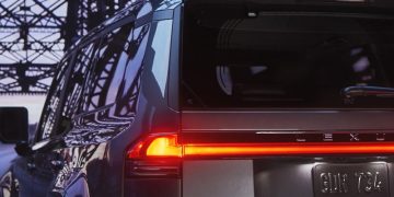 Lexus анонсировал мировую премьеру нового GX