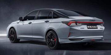 На российском рынке появится седан Dongfeng Shine Max