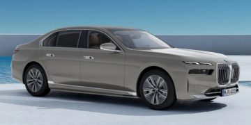 Обновки BMW: трехлитровый дизель, младший i7 и другое