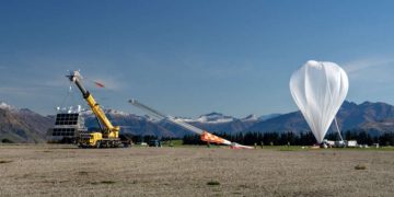 Полет аэростата сверхвысокого давления НАСА был прекращен из-за утечки