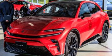 Прототип новой Toyota Crown Sport: ФОТО в подробностях