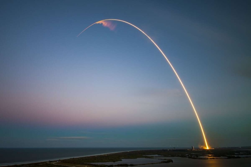 SpaceX запустила спутник Arabsat BADR-8 