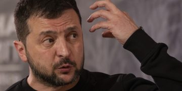 Зеленский призвал папу римского присоединиться к украинской «формуле мира»