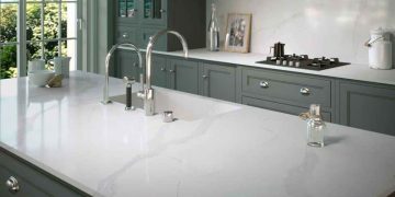 Столешницы для кухни: какие материалы используются, что выбрать для дома