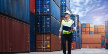 Таможенный брокер: чем может помочь, какие услуги осуществляет