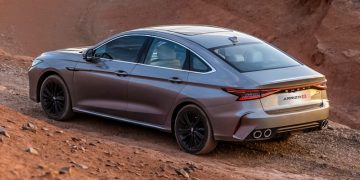 Chery Arrizo 8 для России: интерьер и комплектации