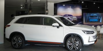 Гибридный кроссовер Skywell HT-i: цены в России