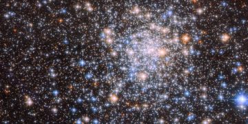 «Хаббл» рассмотрел шаровое скопление NGC 6544