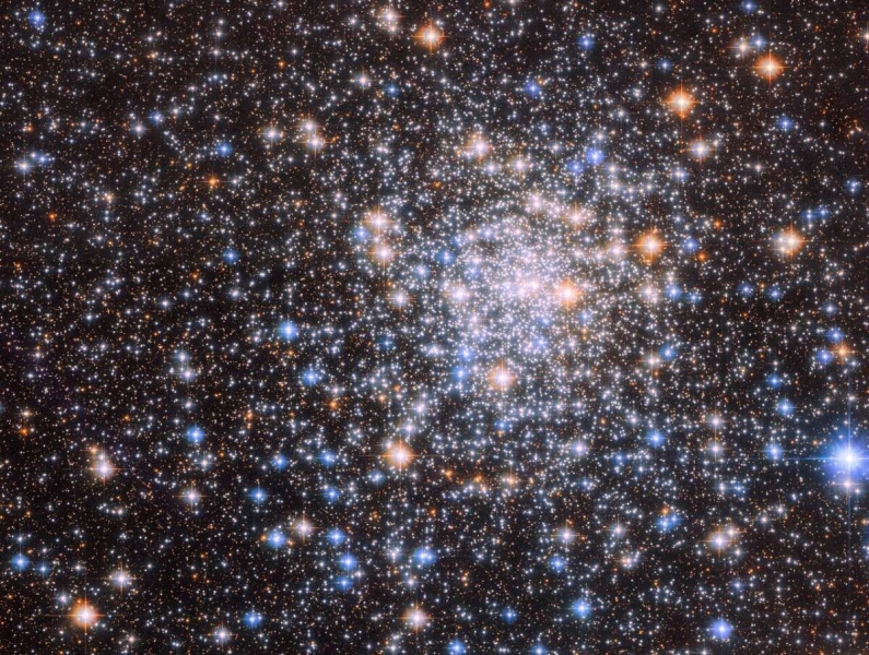 «Хаббл» рассмотрел шаровое скопление NGC 6544