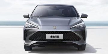 Недорогой седан Roewe i5 подвергся масштабному рестайлингу