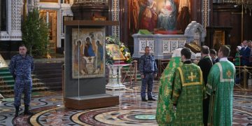 Охрана иконы «Троица» Рублева в храме Христа Спасителя остается усиленной
