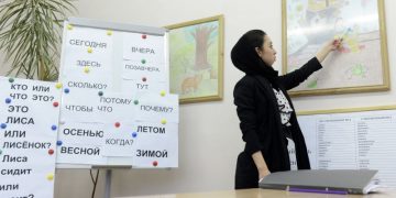 В РПЦ предложили ужесточить контроль знания мигрантами русского языка