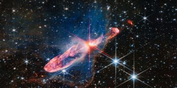 «Джеймс Уэбб» прислал инфракрасное изображение активно формирующихся звезд