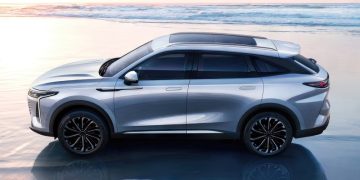 Кроссовер Exeed RX выходит на российский рынок: объявлена цена