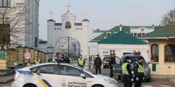 В Киево-Печерской лавре опечатано пять корпусов, сообщил адвокат