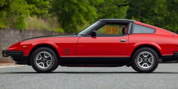 43-летний спорткар Datsun с минимальным пробегом продали по рекордной цене