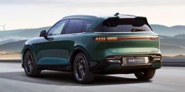 Кроссовер Voyah Free: рестайлинг и новый автопилот