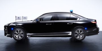 Новая «семерка» BMW: теперь и броневик (включая электрический i7)