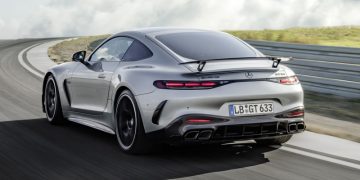 Новый Mercedes-AMG GT: полный привод и салон 2+2