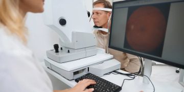 Простое сканирование глаз позволяет выявить болезнь Паркинсона за семь лет до первых симптомов