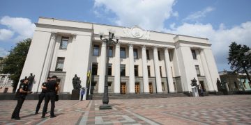Рада рассмотрит проект о запрете влияния УПЦ на религиозную жизнь Украины
