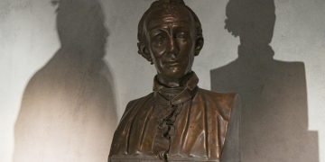 Священник назвал очень сложным вопрос о канонизации Суворова