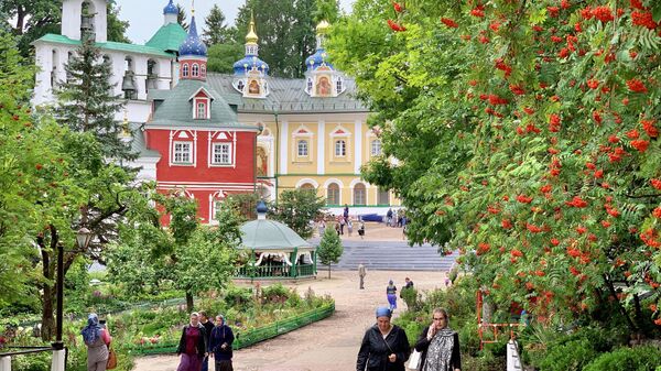 В Псково-Печерском монастыре выставят картины Сурикова и Репина