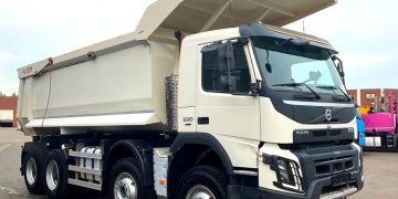 Cкальный самосвал Volvo FMX500 8×6: области применения