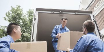 Услуги грузчиков: кому актуальны услуги, когда актуально заказать