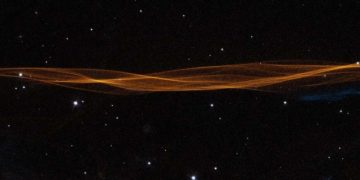 «Хаббл» увидел расширение остатка сверхновой