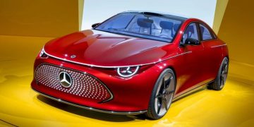 Mercedes-Benz показал, каким будет новый CLA-Class