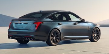 Представлен обновленный седан Cadillac CT5