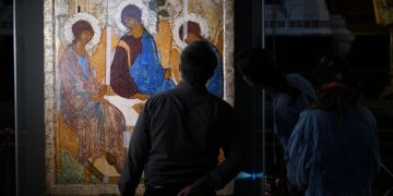 Швыдкой рассказал, кто должен заботиться  о «Троице»