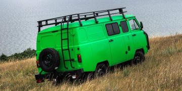 УАЗ выпустил юбилейную «буханку» за 1,6 млн рублей