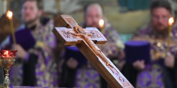 Воздвижение Креста Господня: когда и как православные отмечают праздник