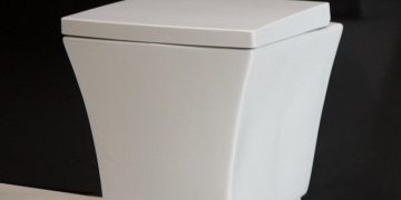 Как выбрать безободковые напольные унитазы для дома?