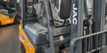 Вилочные погрузчики грузоподъемностью 1.5 тонны: область применения и выбор