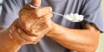 Болезнь Паркинсона вскоре можно будет определить онлайн по голосу