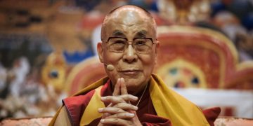 Далай-лама отправился в Дели на медосмотр