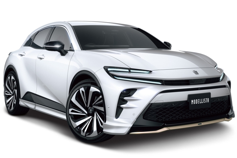 Для Toyota Crown Sport выпустили фирменный обвес