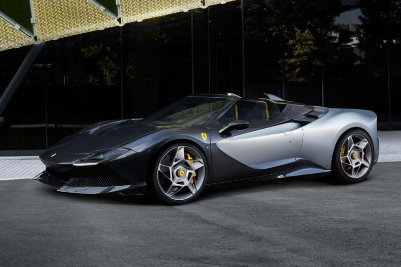 Ferrari построила уникальный спайдер без крыши