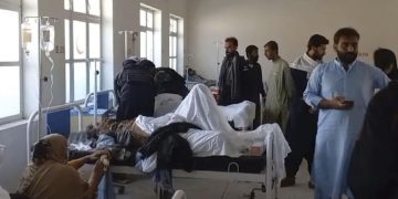 Глава МВД Пакистана заподозрил Индию в причастности к атаке на мечеть